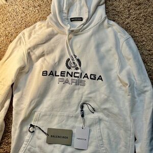 Authenticated Balenciaga 2019 Crest Logo Hoodie White